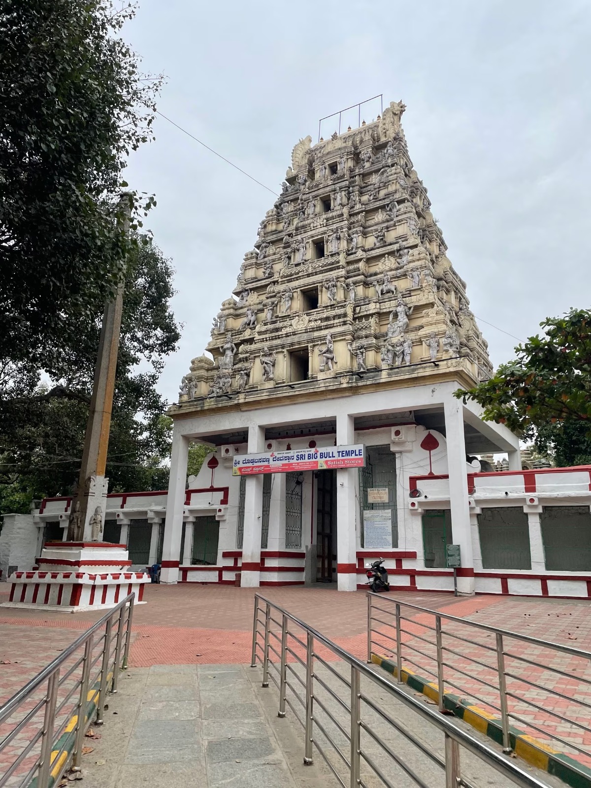 Bull Temple Basavanagudi Monolith Nandi