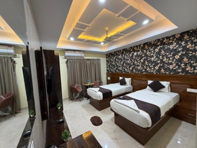 DS ROYAL INN